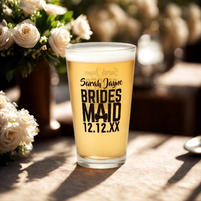 Copo De Pint Presente de Vidro para Dama de Honra com Nome (Perfect bridesmaid keepsake glass. Just add her name and your wedding date.)