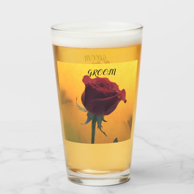 Copo De Pint Rosa vermelha com Vidro de Casamento amarelo (Frente (Preenchido))