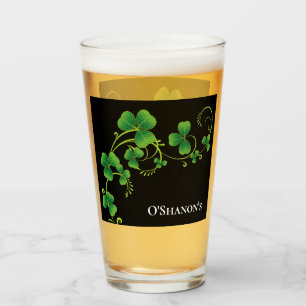Copo De Pint Rua. Patricks Day Vine & Clover Glass Name