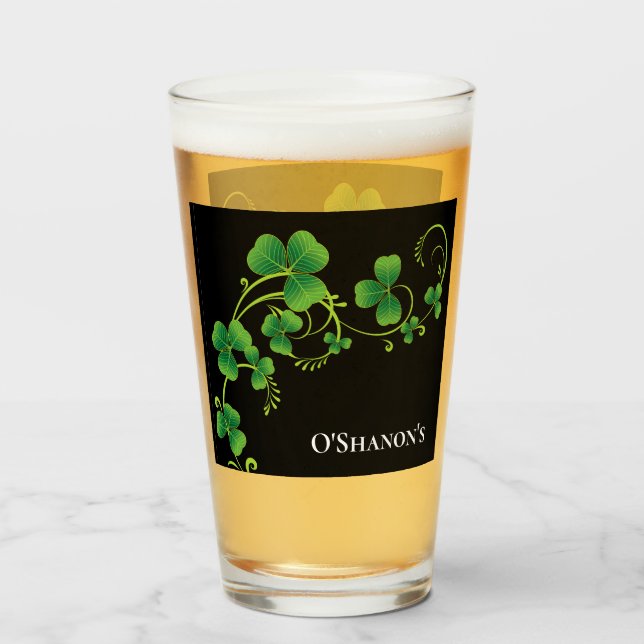 Copo De Pint Rua. Patricks Day Vine & Clover Glass Name (Frente (Preenchido))