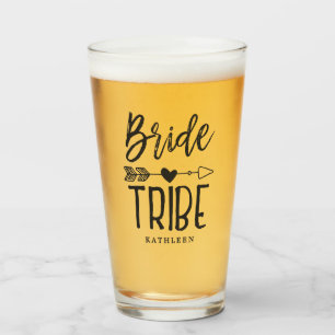Copo De Pint Script Bridesmaid de Nome Personalizado da Tribo d