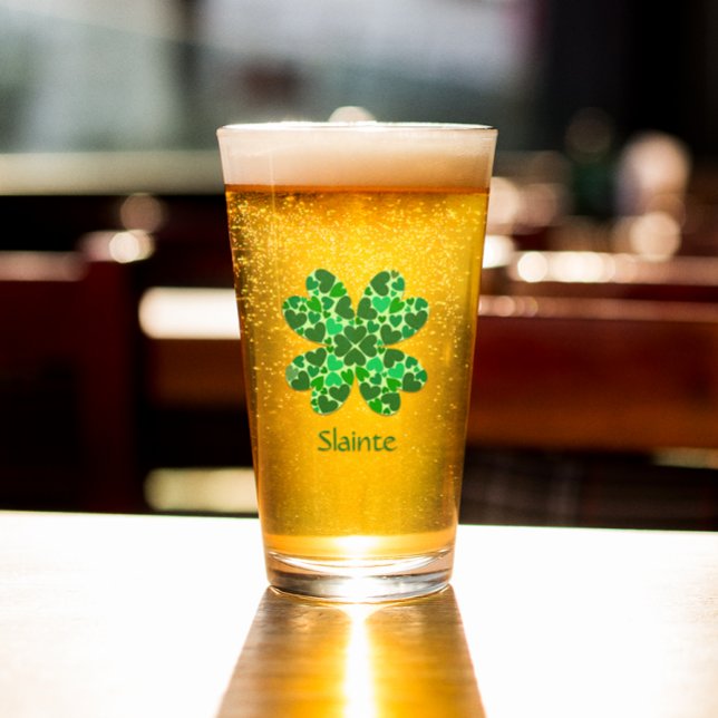 Copo De Pint Shamrock do Coração Verde Personalizado (Criador carregado)