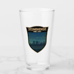 Copo De Pint Stonehenge England Viagem Vintage Art<br><div class="desc">Trabalho de arte de vetor Stonehenge. É constituído por um anel exterior de pedras verticais em pé sarsen,  cada uma com cerca de 13 pés de altura,  7 pés de largura e cerca de 25 toneladas,  cunhadas pela ligação de pedras intel horizontais.</div>