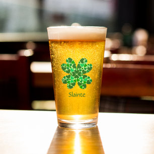 Copo De Pint Trevo verde dos corações personalizado
