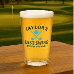 Copo De Pint Última Balança Antes Do Solteiro De Golfe Do Anel<br><div class="desc">solteiro "Último Balanço Antes do Anel" Vidro de Golfe de Ricaso Tee até o fim de semana perfeito para o solteiro com este cobrir legal de golfe! Projetado em tons de verde e azul, este copo dá o tom para um fim de semana de diversão, amizade e ressaca. Quer você...</div>