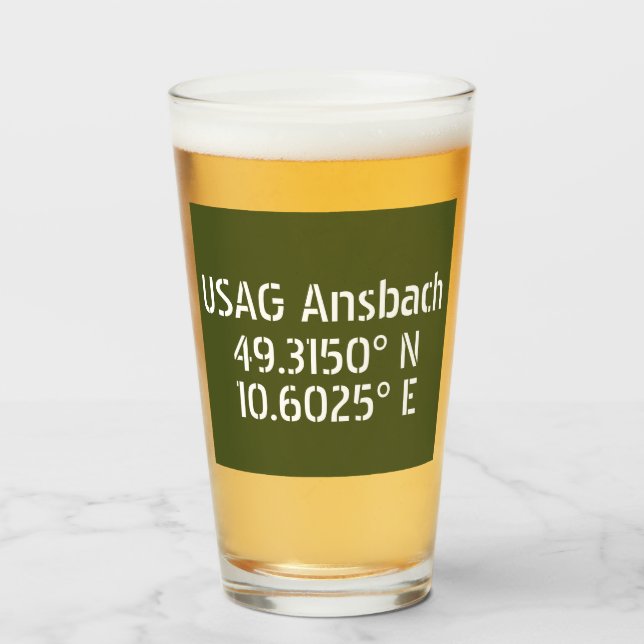 Copo De Pint USAG Ansbach Latitude Longitude (Frente (Preenchido))