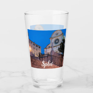 Copo De Pint Visão noturna das escadas e da igreja em Split, Cr
