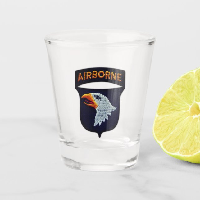 Copo De Shot 101st Veteranos de Fort Campbell da divisão (Frente)