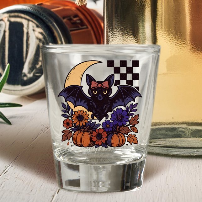 Copo De Shot Bat De Halloween Com Estética Gótica Da Lua (This retro Halloween bat design captures spooky charm with a gothic twist.)