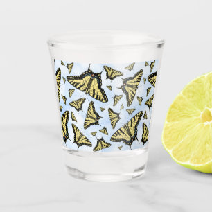 Copo De Shot Borboletas Rabo-de-Andorinha Amarelas Céu Azul 