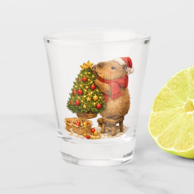 Copo De Shot Capivara de Natal Decorando a Árvore (Frente)