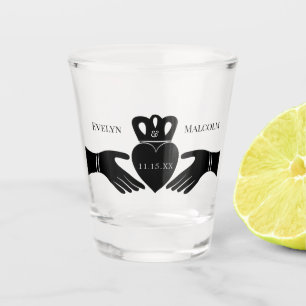 Copo De Shot Casamento Simples de Preto e Branco em Anel de Cla