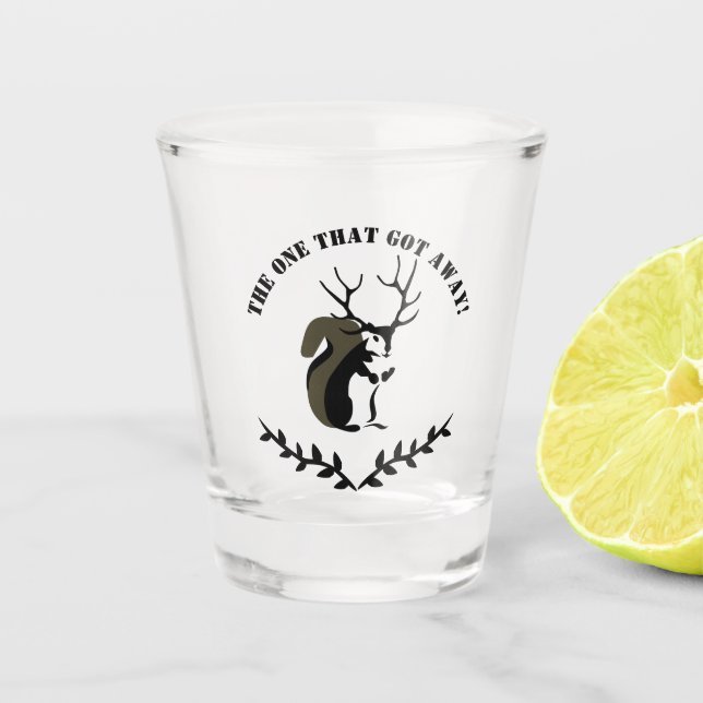 Copo De Shot Esquilo Preto Com Anel De Dez Pontos (Frente)