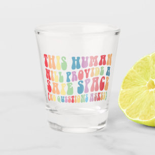 Copo De Shot Este Humano Fornecerá Um Espaço Seguro Gay LGBTQ