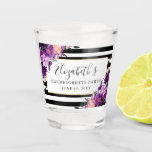 Copo De Shot Festa de Solteira com Listras Florais Violeta Roxo<br><div class="desc">Copo para Shot de Festa de Solteira com Floral Violeta Roxo Ultra e Listras Preto e Branco</div>