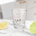 Copo De Shot Festa de solteira Personalizada De País De Vinho<br><div class="desc">Comece a festa com óculos fofos que são fáceis de personalizar para a sua festa de solteira, noite, ou fim de semana das meninas! O design do Boho, no estilo do vinho, apresenta delicadas ilustrações aquáticas de sandálias, palmeiras, taças de champanhe e vinho tinto com rosa cor-de-rosa empoeirada. Personalize com...</div>