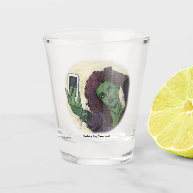 Copo De Shot Goblin Girl Cell Phone Selfie Fantasy Shot Glass (Frente)