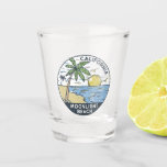 Copo De Shot Moonlight Beach San Diego California Vintage<br><div class="desc">Moonlight Beach desenhou a ilustração com palmeiras e ondas ao fundo. Perfeito para quem ama visitar a praia do Luar.</div>