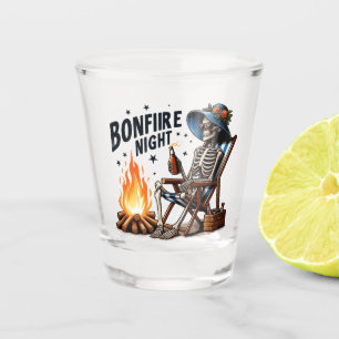 Copo De Shot Noite Bonfire - Bebendo do esqueleto pelo fogo