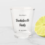 Copo De Shot Nome da Equipe da Noiva para Festa de Despedida de<br><div class="desc">Um design simples de tipografia de texto preto minimalista para uma festa de despedida de solteira ou chá de noiva. O texto de caligrafia é personalizável e pode ser alterado para sua própria frase. Você pode alterar a fonte, cor da fonte, tamanho da fonte, espaçamento entre letras, cor do fundo...</div>