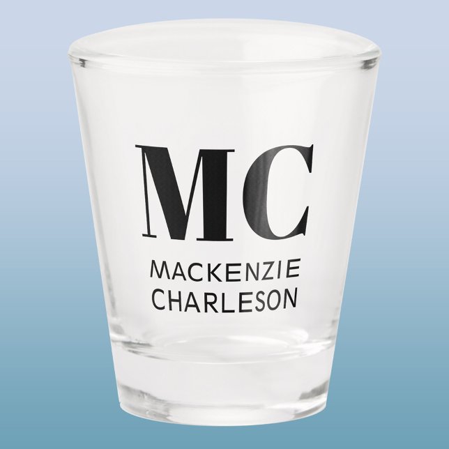 Copo De Shot Nome de Iniciais do Monograma Dois Personalizado (Modern minimalist two initial monogram name shot glass)