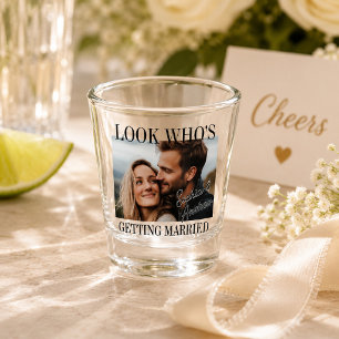 Copo De Shot Olhe Quem Está Se Casando Foto Casamento