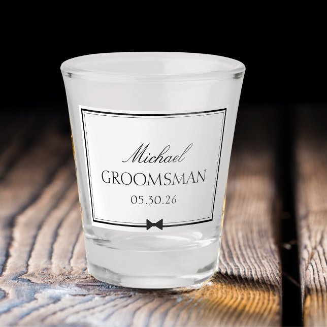 Copo De Shot Padrinho de casamento de Bowtie Simples Clássico P (Elevate your celebration with this custom groomsman shot glass – a timeless keepsake for your day.)