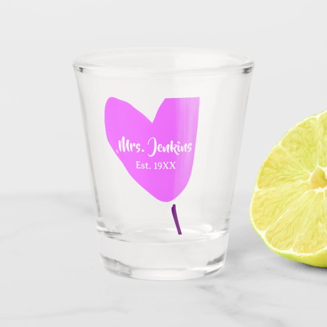 Copo De Shot Pink heart balloon Mrs add name est. Add year love (Frente)