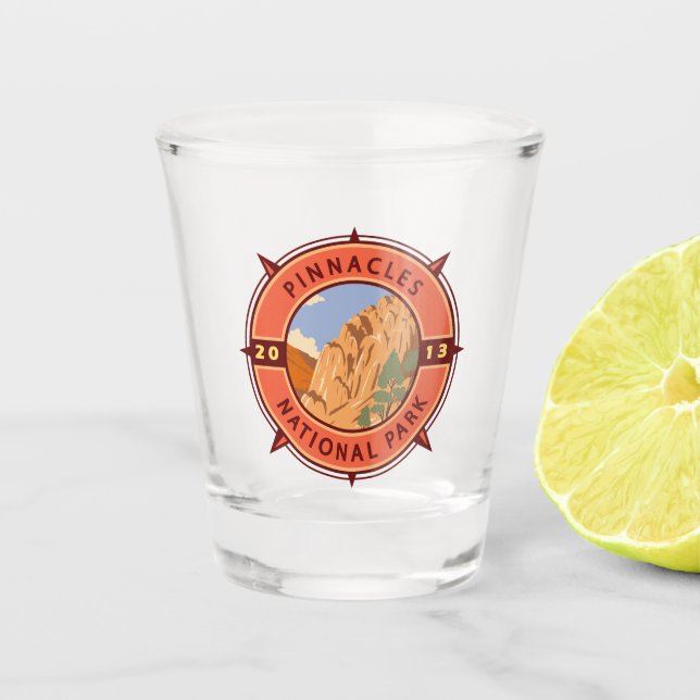 Copo De Shot Pinnacle National Park Retro Compass Emblem (Frente)