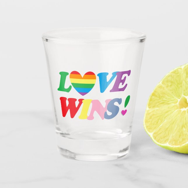 Copo De Shot Rainbow Love Wins LGBT (Frente)