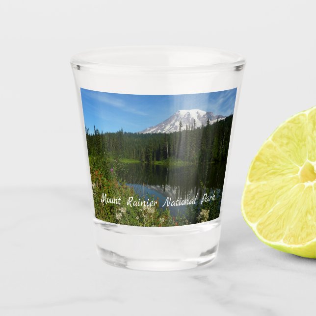 Copo De Shot Reflexo do Lago Monte Rainier com Flores Silvestre (Frente)