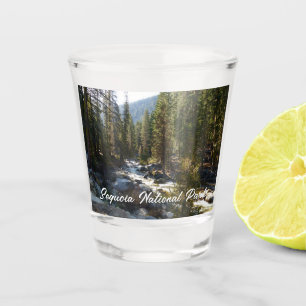 Copo De Shot Rio Kaweah no Parque Nacional de Sequoia