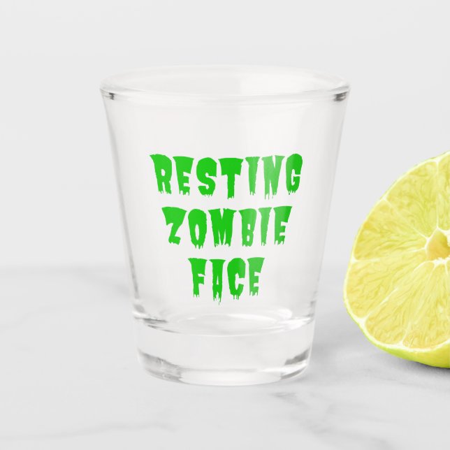 Copo De Shot Rosto de Zumbi Relaxado - Halloween Engraçado 2022 (Frente)