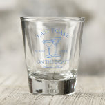 Copo De Shot Último brinde na Bachelorette Azul da Praia Costei<br><div class="desc">Este design apresenta texto ousado moderno,  vibes costeiras de praia com cocktails desenhados à mão.</div>