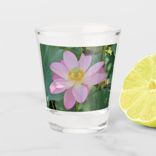 Copo De Shot Uma flor de lótus vibrante