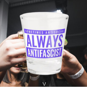 Copo De Shot Vidro Atirado Sempre Antifascista - Negrito Azul