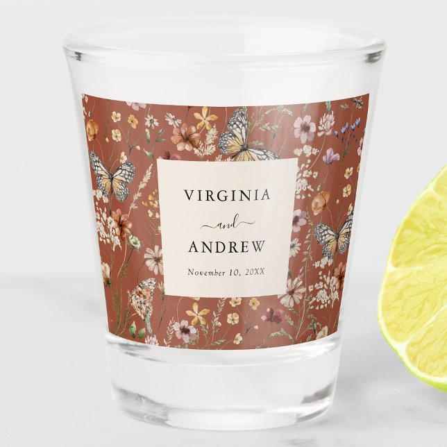 Copo para shot de casamento Boho em terracota (Terracotta Boho Floral Wedding Shot Glass by Painted Paperie
)