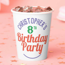 Copos de papel para o 8º aniversário de criança