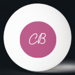 Cor da Tendência Rosa Monograma Púrpura Bola Ping<br><div class="desc">Bola Ping Pong com monograma personalizável em cor de baga roxa rosa sólida. — Inspirado por Berry Colors // Esta bola de pinos moderna e na moda, com monograma personalizável de duas letras em caracteres bonitos de aparência manuscrita, adiciona elegância ao seu jogo. Seu design simples e limpo em uma...</div>