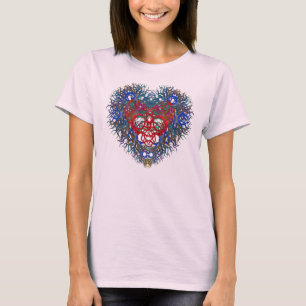 Coração bonito em um t-shirt