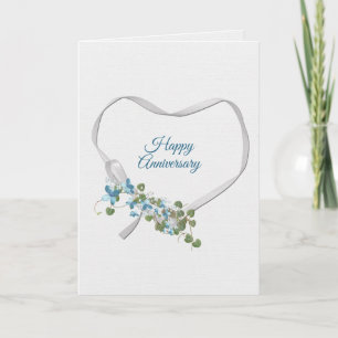 Coração da Fita do Aniversário com Cartão de Flore