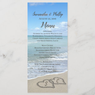 Corações cénicos no menu do casamento de praia