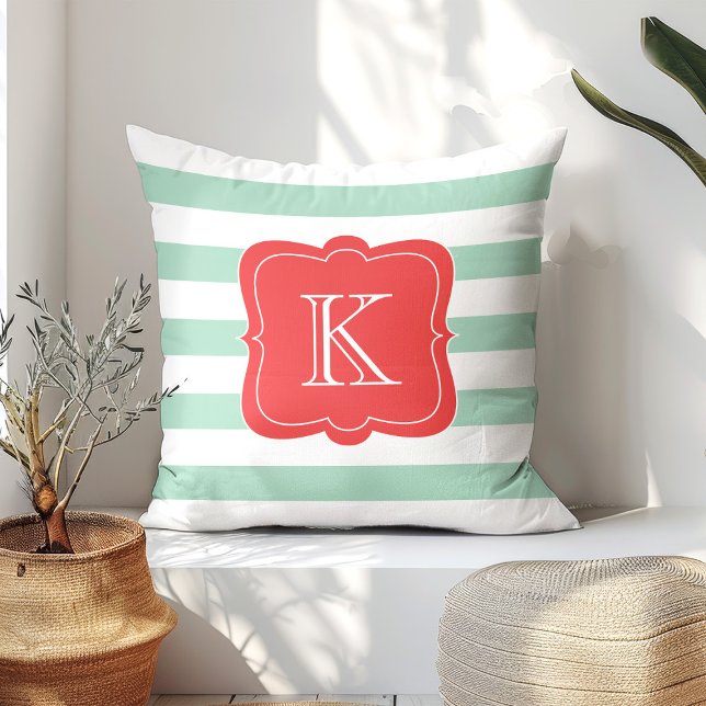 Coral & Seafoam Monograma Personalizada | Almofada (Criador carregado)
