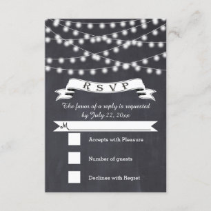 Corda de luzes e banner vintage de casamento RSVP