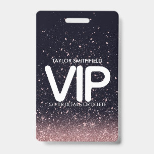 Cordão VIP personalizado com crachá brilhante rosa