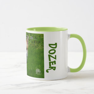 corgi de galês do pembroke em sua caneca