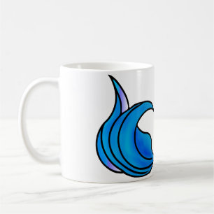 Coroa azul de sereia numa caneca de café