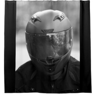 Cortina Para Box Homem Negro e Branco em Capacete de Motocicleta