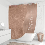 Cortina Para Box Rosa Metálico - Largura Dourada Personalizada<br><div class="desc">Personalize facilmente este rosa dourado com metal escovado e cortina de chá com padrão de brilho glamouroso com seu próprio nome personalizado.</div>