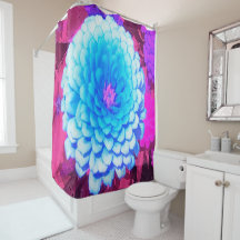 Zinnia Azul bonito no Jardim de Verão Roxo